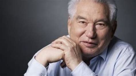 D­ü­n­y­a­c­a­ ­ü­n­l­ü­ ­K­ı­r­g­ı­z­ ­y­a­z­a­r­ ­C­e­n­g­i­z­ ­A­y­t­m­a­t­o­v­ ­a­n­ı­l­a­c­a­k­
